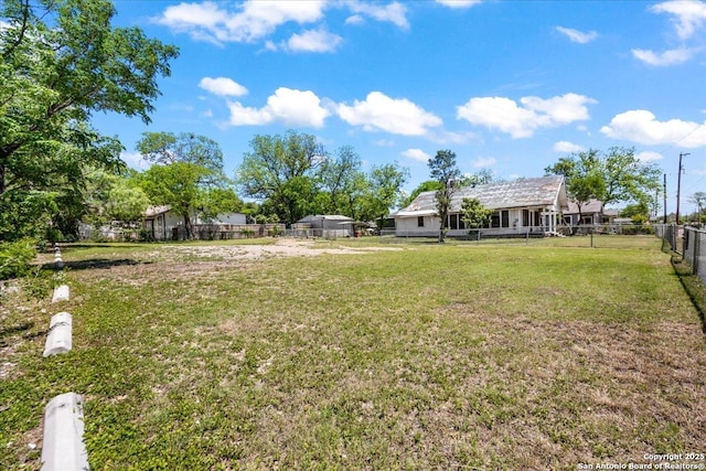 2115 Leal, San Antonio, TX 78207 - view of yard with fence