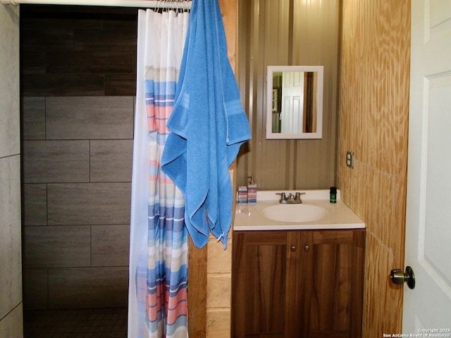 12365 Rudolph Rd, Atascosa, TX 78002 - bathroom with vanity and a shower with curtain