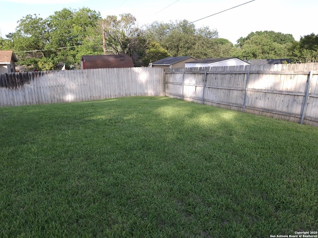7722 Village Oaks Dr, Live Oak, TX 78233 - view of yard