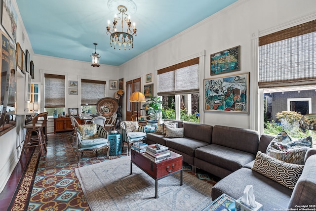112 King William, San Antonio, TX 78204 - living room featuring ornamental molding and a notable chandelier