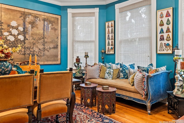 112 King William, San Antonio, TX 78204 - sitting room with hardwood / wood-style floors and crown molding
