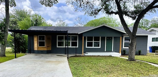 629 Melrose, Seguin, TX 78155 - single story home with a porch, a front yard, and driveway