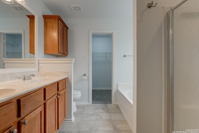 6015 Wexford Pl, San Antonio, TX 78240 - full bath with a sink, visible vents, and a spacious closet