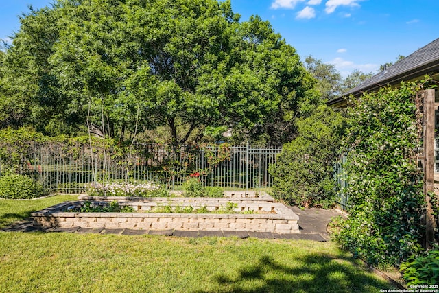 view of yard with fence