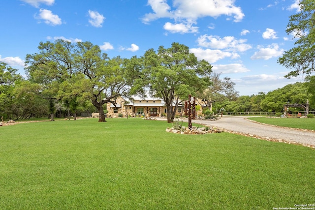 view of front facade with a front yard