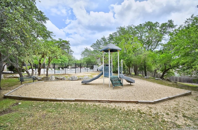 19538 Azure Oak, San Antonio, TX 78258 - community play area featuring fence