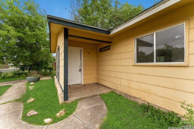 view of entrance to property