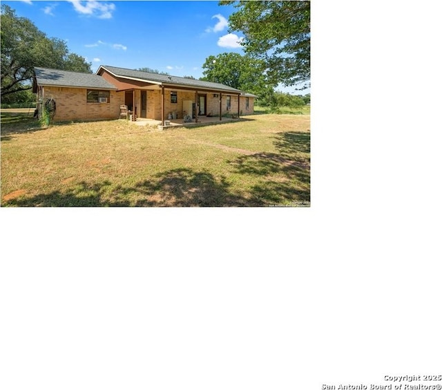 342 Turner, Pleasanton, TX 78064 - exterior space with a patio
