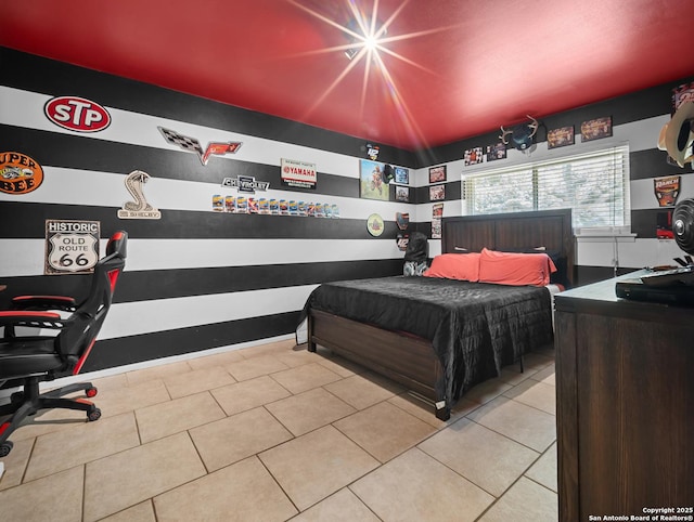 23 Sunrise, Pleasanton, TX 78064 - bedroom featuring light tile patterned flooring