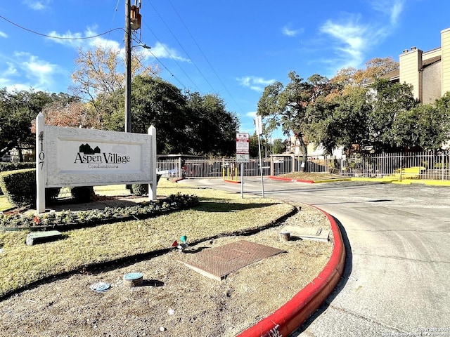 4107 Medical Unit 1204, San Antonio, TX 78229 - community sign featuring fence