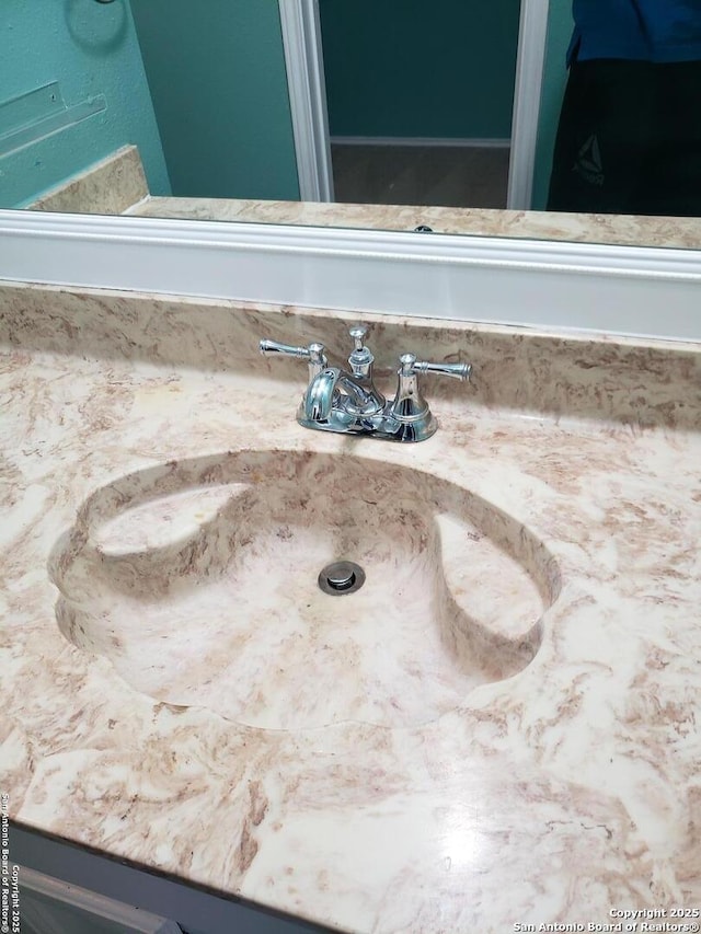 4107 Medical Unit 1204, San Antonio, TX 78229 - interior details featuring a sink