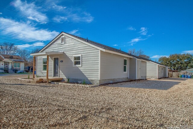 view of front of property