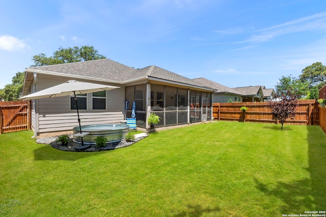 7914 Blackhawk Pass, San Antonio, TX 78253 - rear view of property featuring a sunroom and a shingled roof