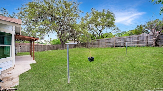 5806 Gillis, San Antonio, TX 78240 - view of yard with a fenced backyard