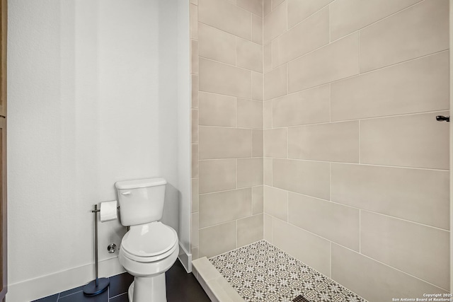 182 Torrey, New Braunfels, TX 78130 - bathroom featuring toilet and tiled shower