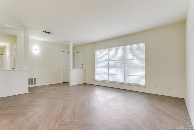 7442 Castle Trail Dr, San Antonio, TX 78218 - spare room with visible vents