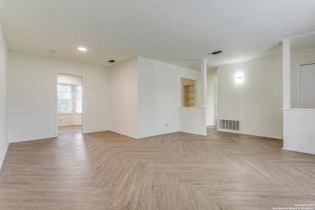 7442 Castle Trail Dr, San Antonio, TX 78218 - empty room featuring visible vents, recessed lighting, and baseboards