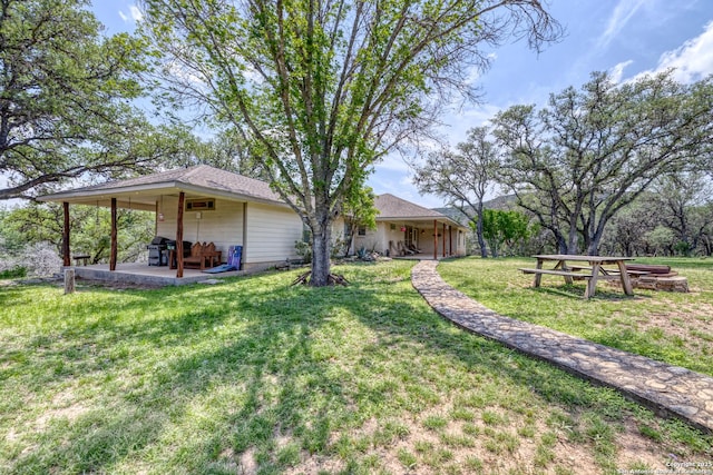 view of yard featuring a patio area