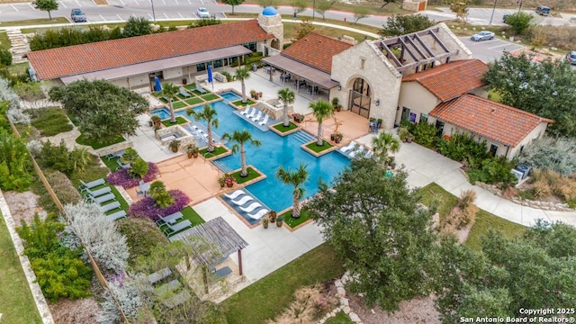 140 Cordova, Boerne, TX 78006 - view of subject property featuring a pool area