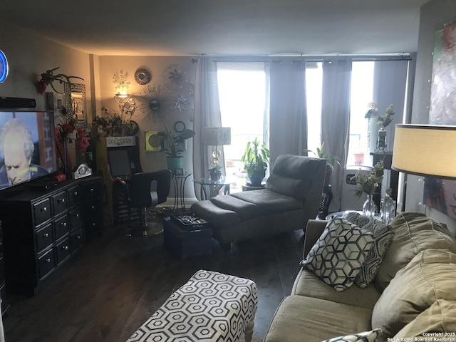 7039 San Pedro Unit 810, San Antonio, TX 78216 - living area featuring wood finished floors