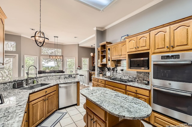 27030 Vaughns Vw, San Antonio, TX 78260 - kitchen with an inviting chandelier, tasteful backsplash, a sink, light tile patterned floors, and stainless steel appliances