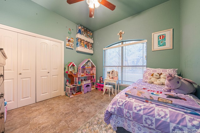 bedroom featuring a ceiling fan and a closet