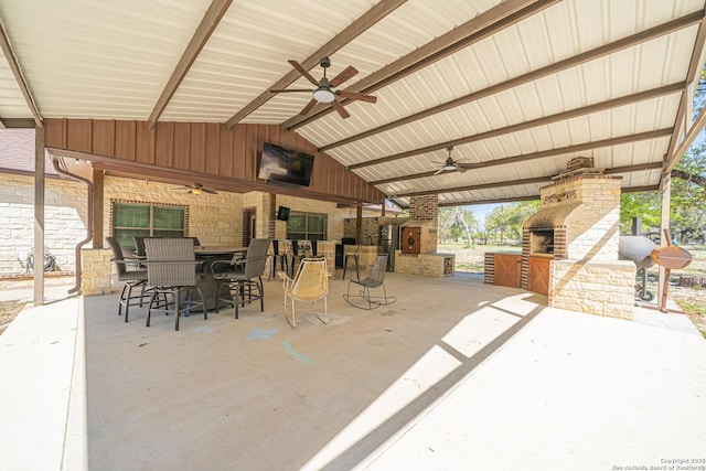 view of patio with ceiling fan