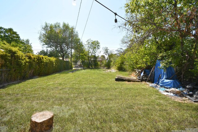 1430 Delgado St, San Antonio, TX 78207 - view of yard featuring fence