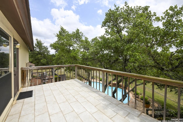 2928 Hidden Elm, San Antonio, TX 78261 - wooden deck with an outdoor pool