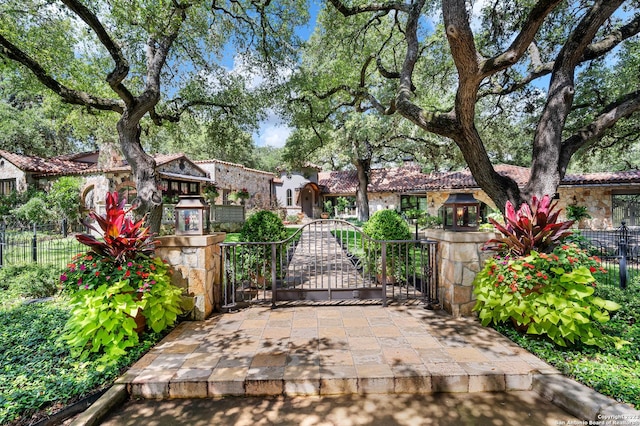 220 N School St, Boerne, TX 78006 - view of gate with fence