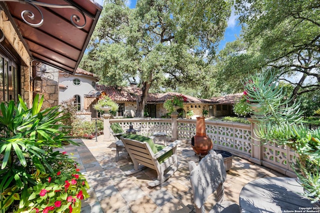 220 N School St, Boerne, TX 78006 - view of patio