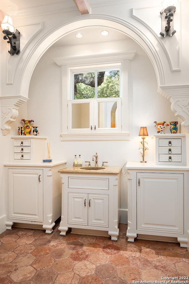 220 N School St, Boerne, TX 78006 - bar featuring recessed lighting, a sink, and stone tile floors