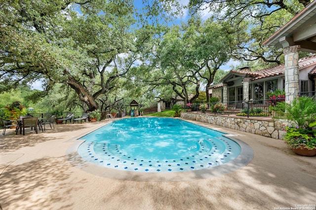 220 N School St, Boerne, TX 78006 - view of pool with a fenced in pool, outdoor dining area, a patio area, and fence