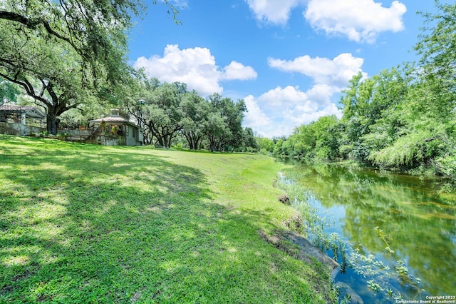 220 N School St, Boerne, TX 78006 - view of yard with a water view