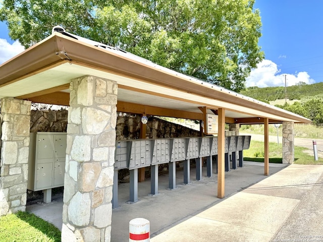 120 Sam Houston, Kerrville, TX 78028 - view of community featuring mail area