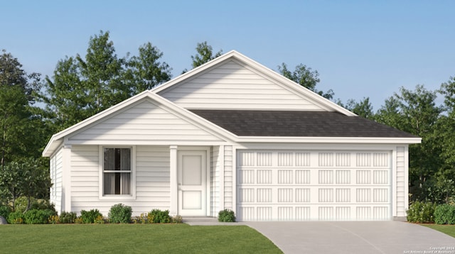 view of front of house featuring roof with shingles, a front yard, and concrete driveway