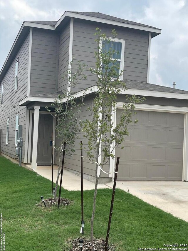 20430 Onyx Ring, San Antonio, TX 78264 - traditional home with a front lawn and concrete driveway