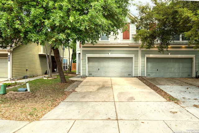 view of front of property with an attached garage and driveway