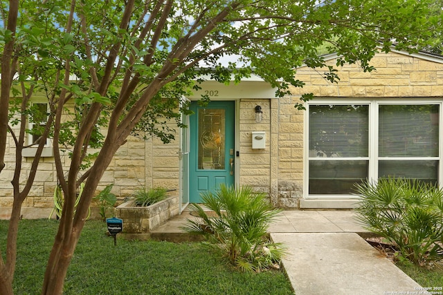 202 Beverly Dr, San Antonio, TX 78228 - entrance to property featuring stone siding