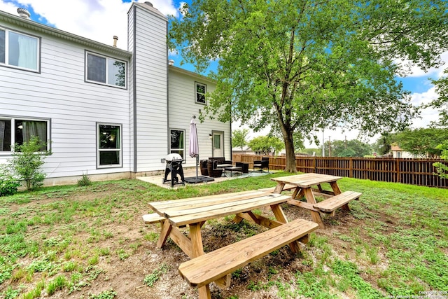 8034 Deadwood Rdg, Converse, TX 78109 - view of yard with an outdoor hangout area, fence private yard, and a patio area