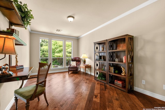 300 Knoll Spgs, Boerne, TX 78006 - office space with visible vents, ornamental molding, baseboards, and wood finished floors