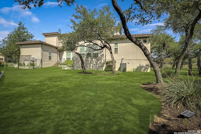 22932 Estacado, San Antonio, TX 78261 - view of yard featuring central AC unit