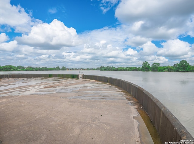 1136 Kentucky Ave, San Antonio, TX 78201 - water view