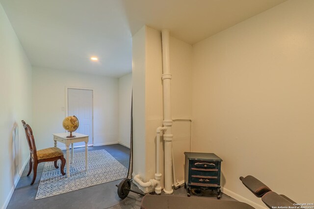 520 Queen Anne, San Antonio, TX 78209 - office with baseboards and concrete flooring