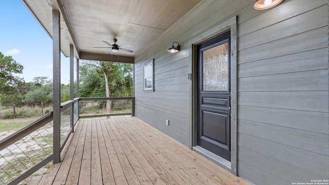 deck with ceiling fan