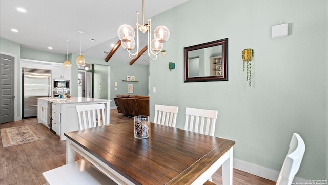 dining area featuring an inviting chandelier, recessed lighting, baseboards, dark wood-type flooring, and visible vents