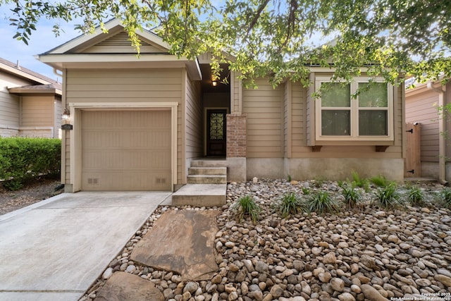 view of front facade with an attached garage and driveway
