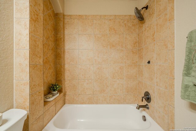 3830 Bogie Way, Converse, TX 78109 - full bath with bathing tub / shower combination