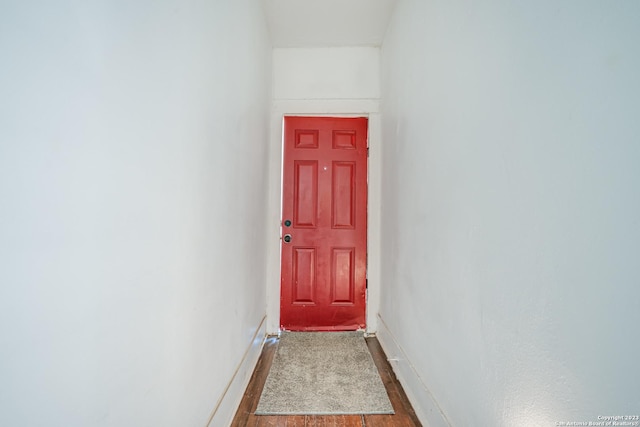 view of exterior entry featuring stucco siding