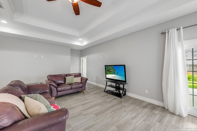 7186 Lake Placid, Corpus Christi, TX 78414 - living room featuring recessed lighting, a ceiling fan, light wood finished floors, and crown molding